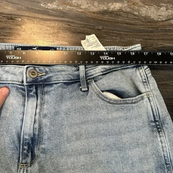 Hollister Curvy High-Rise Mom Jean 15R or 32x27 Light Wash Capri Stone Wash - Picture 10 of 15